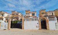 Sale - Villa - El Raso