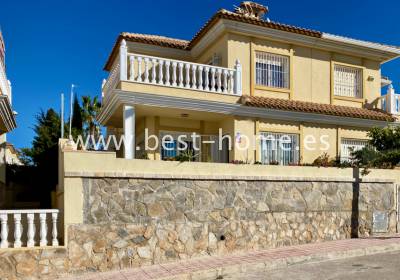 Szeregowiec / Bliźniak - Wtórny - Torrevieja - BH55817