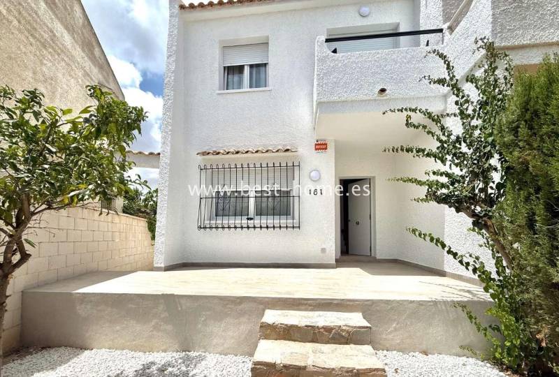 Townhouse - Sale - La Florida - La Florida