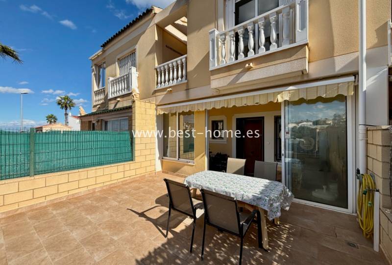 Townhouse - Sale - La Mata - La Mata