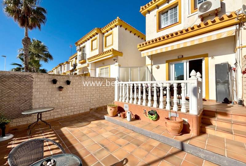 Townhouse - Sale - La Mata - La Mata