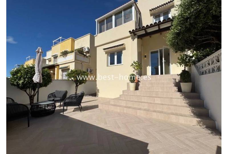 Townhouse - Sale - Los Altos - Los Altos