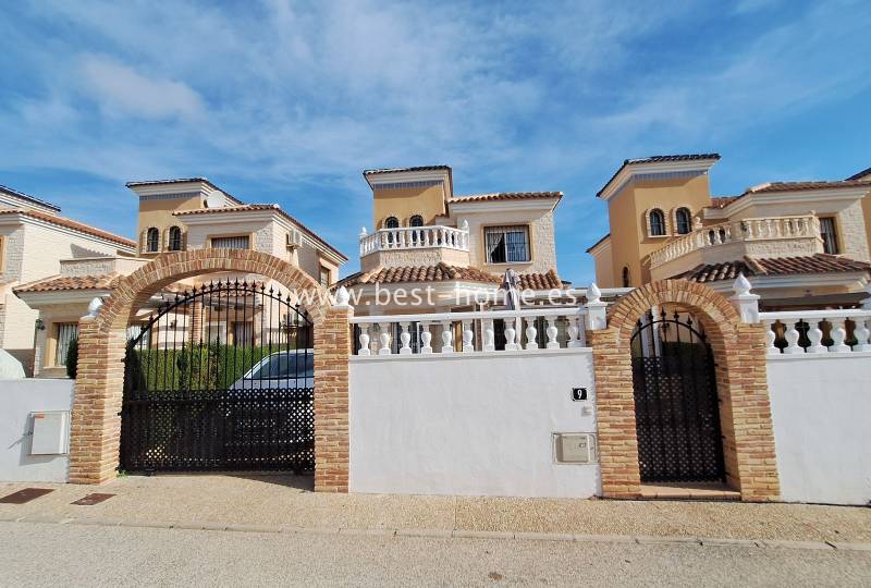 Villa - Sale - El Raso - El Raso