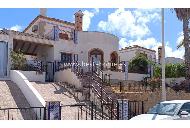 Villa - Sale - La Finca - La Finca