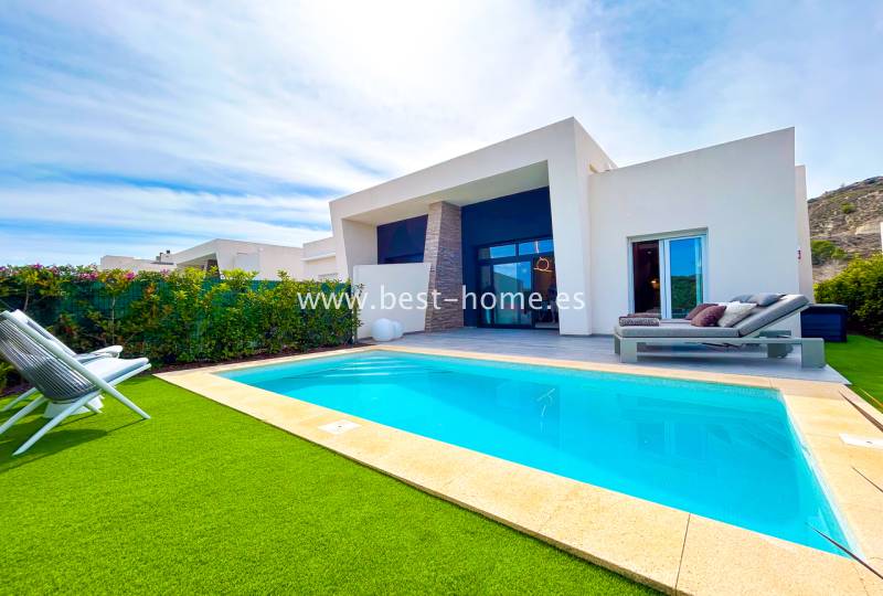 Villa - Sale - La Finca - La Finca