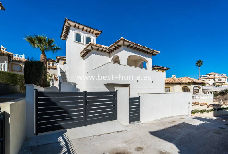 Villa - Sale - La Zenia - La Zenia