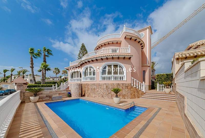 Villa - Sale - La Zenia - La Zenia