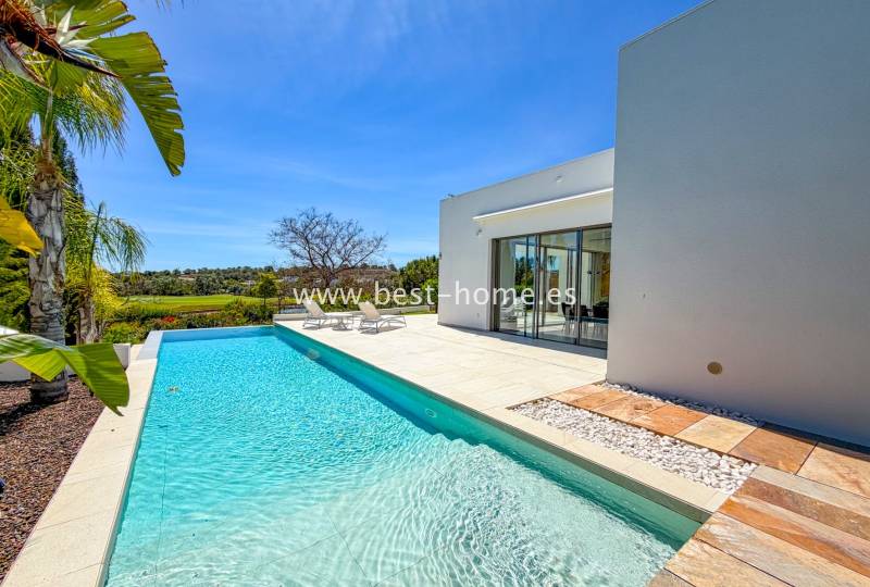 Villa - Sale - Las Colinas Golf - Las Colinas Golf