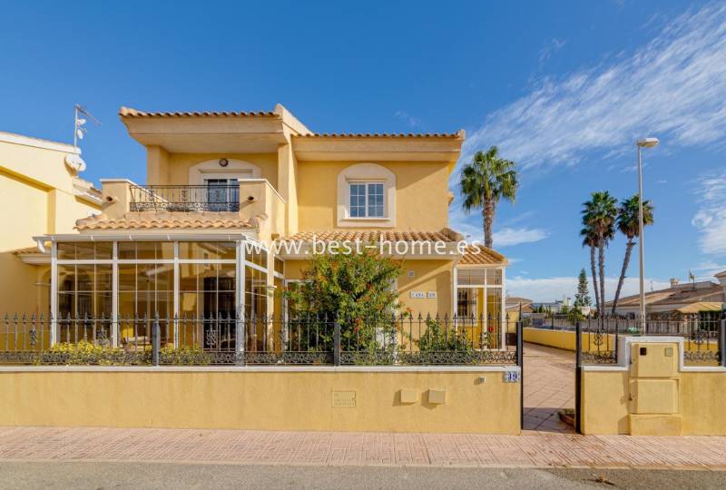 Villa - Sale - Playa Flamenca - Playa Flamenca