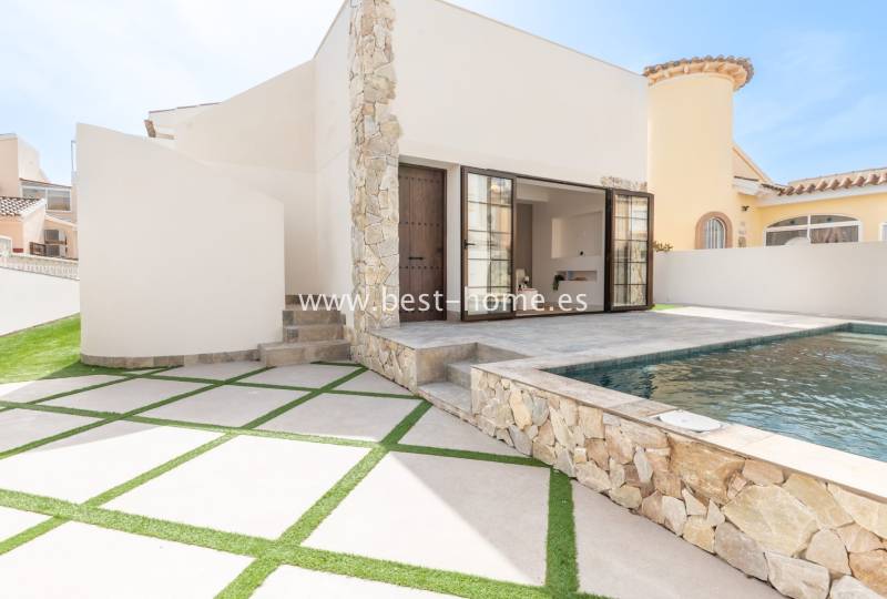 Villa - Sale - Playa Flamenca - Playa Flamenca