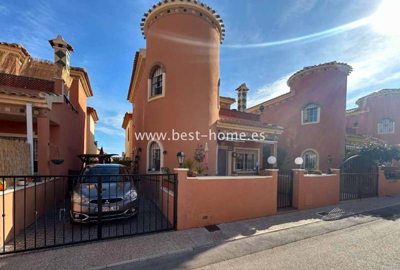 Villa - Sale - Playa Flamenca - Playa Flamenca