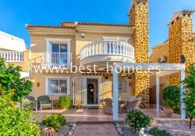 Villa - Sale - Torrevieja - BH1033190