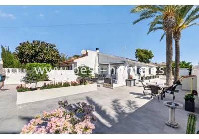 Villa - Sale - Torrevieja - BH784345
