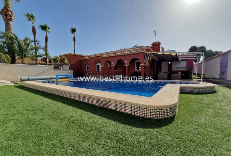 Villa - Sale - Torrevieja - Torrevieja