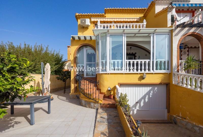 Villa - Sale - Torrevieja - Torrevieja