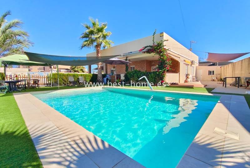 Villa - Sale - Torrevieja - Torrevieja