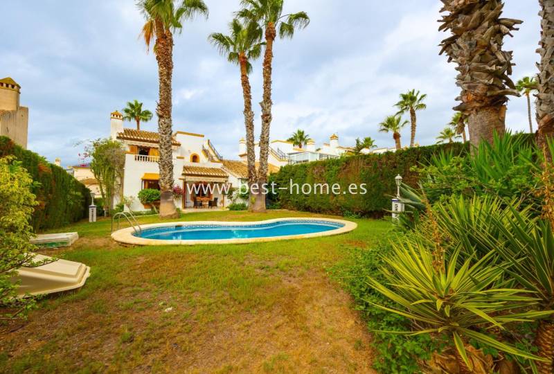 Villa - Sale - Villamartin - Villamartin