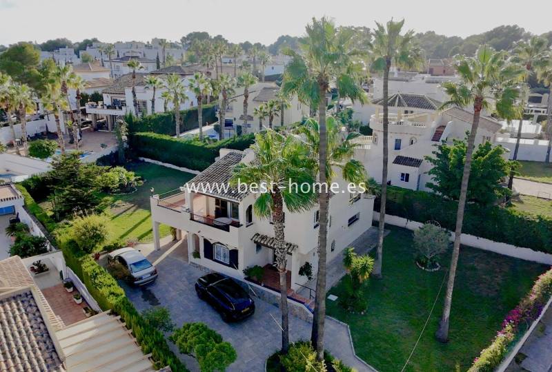 Villa - Sale - Villamartin - Villamartin